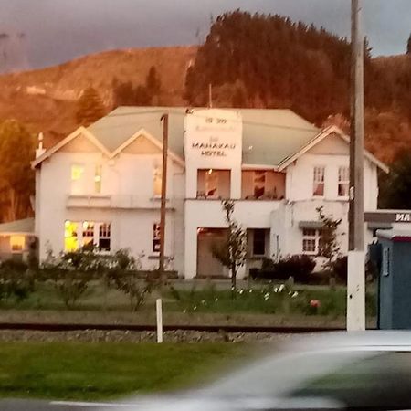 Manakau Hotel Bagian luar foto