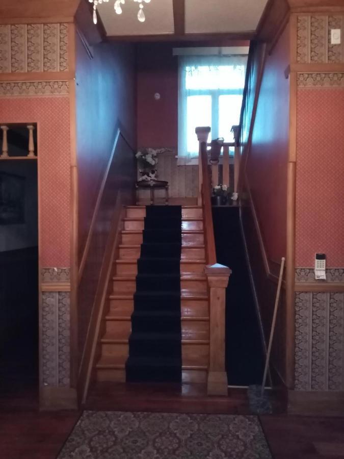 Manakau Hotel Bagian luar foto